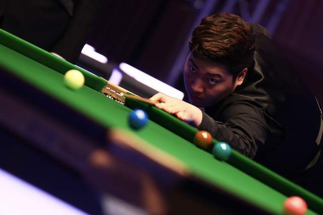 把注意力集 把注意力集